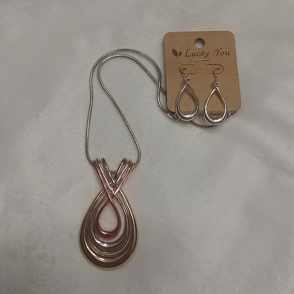 Lucky You Jewelry - NWT LUCKY YOU Tri-Color Necklace Earrings Set